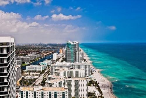 Hallandale Holiday Retreat Hollywood Boardwalk Hallandale Beach Exterior photo